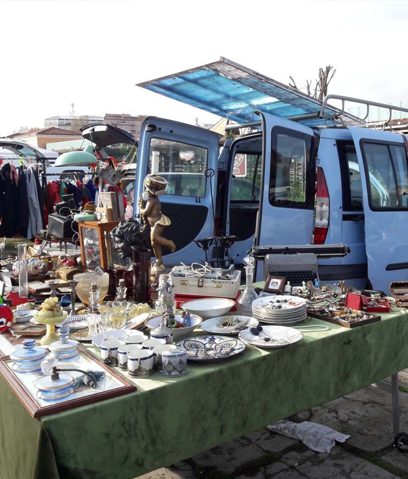 car boot market image